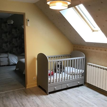Des Roux Et Des Pious Suite De 35 A 60 M2 Et 3 Chambres Pour Groupe De 2 A 6 Personnes Civray-de-Touraine Εξωτερικό φωτογραφία