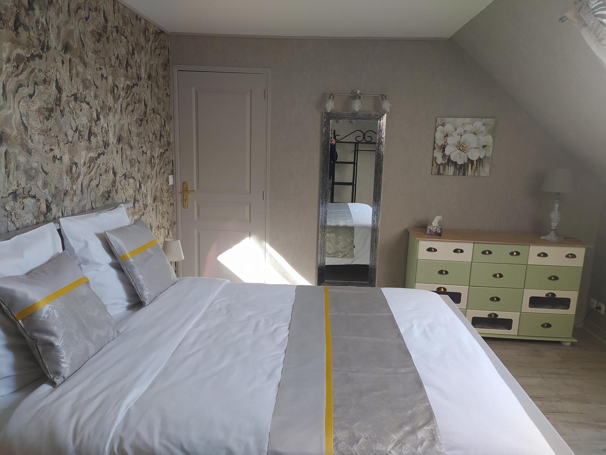 Des Roux Et Des Pious Suite De 35 A 60 M2 Et 3 Chambres Pour Groupe De 2 A 6 Personnes Civray-de-Touraine Εξωτερικό φωτογραφία
