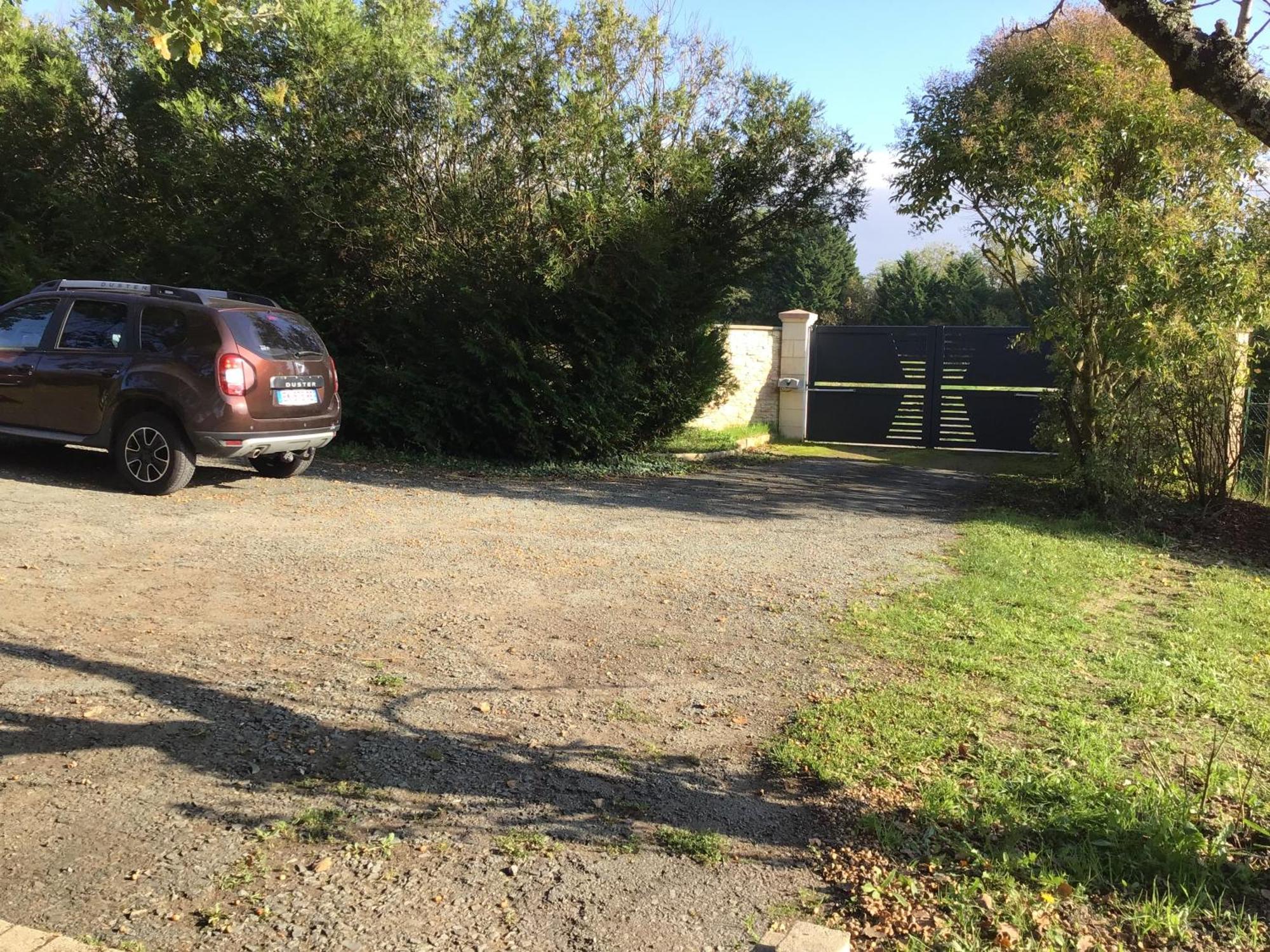 Des Roux Et Des Pious Suite De 35 A 60 M2 Et 3 Chambres Pour Groupe De 2 A 6 Personnes Civray-de-Touraine Εξωτερικό φωτογραφία